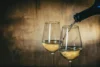 Os 10 Melhores Vinhos Brancos de 2025: Chardonnay, Sauvignon Blanc e muito mais!
