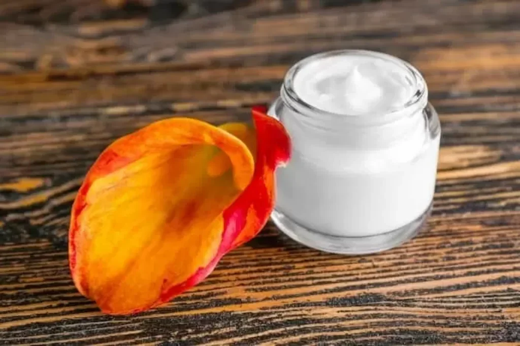 Emoliente e fundo de madeira