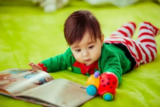 Os 10 melhores livros para bebês de 1 ano de 2026: Uma lagarta muito comilona, Gildo e muito mais!